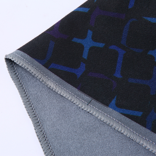 microfiber-sports-traveling-towel-3