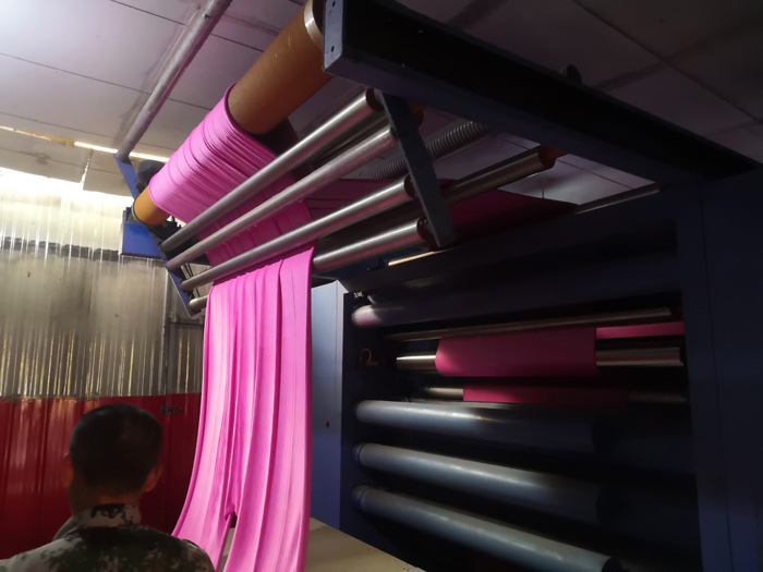 trame avec serviette en microfibre pour cheveux